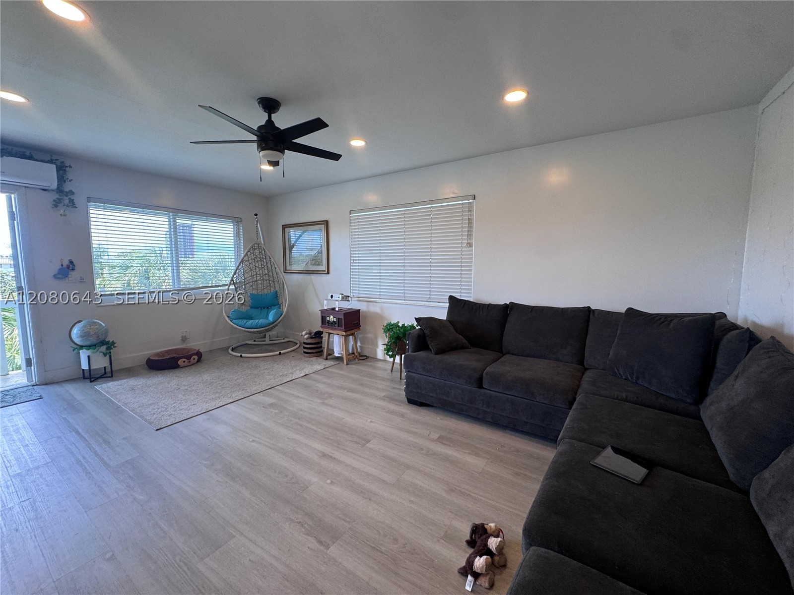 Hallandale Beach photo 1