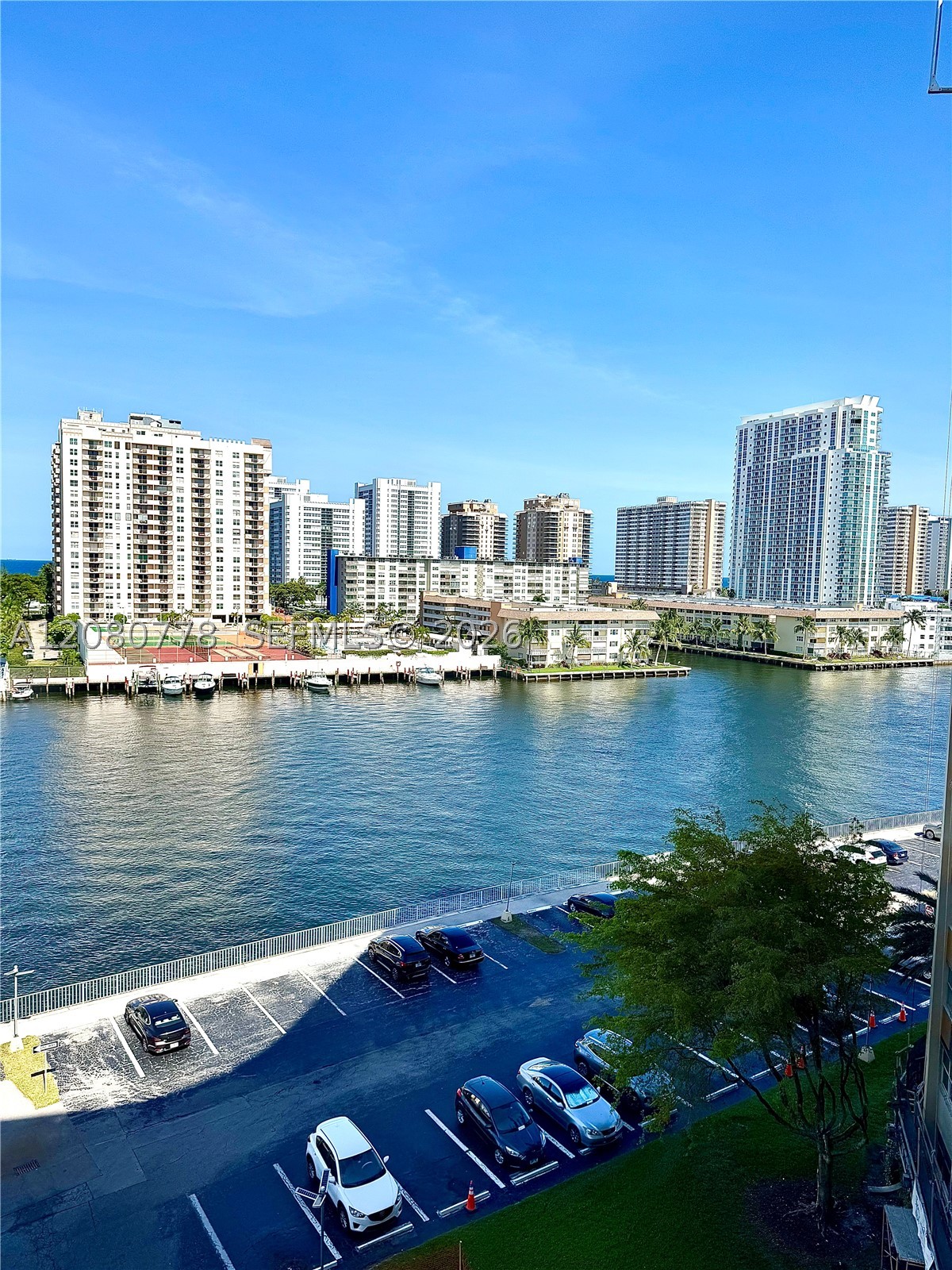 Hallandale Beach photo 2
