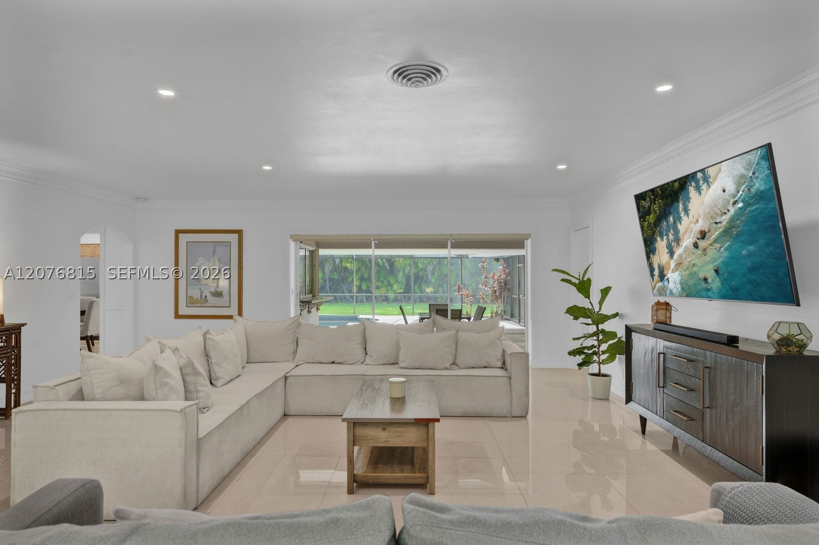 Pinecrest photo 2