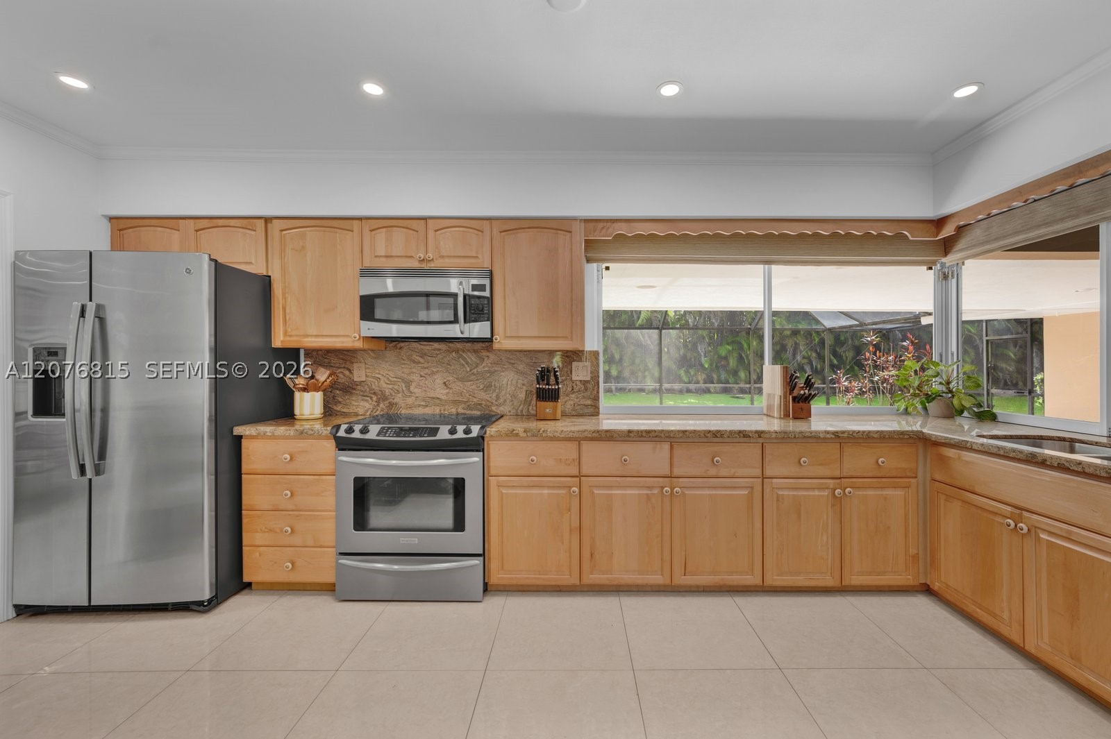 Pinecrest photo 3