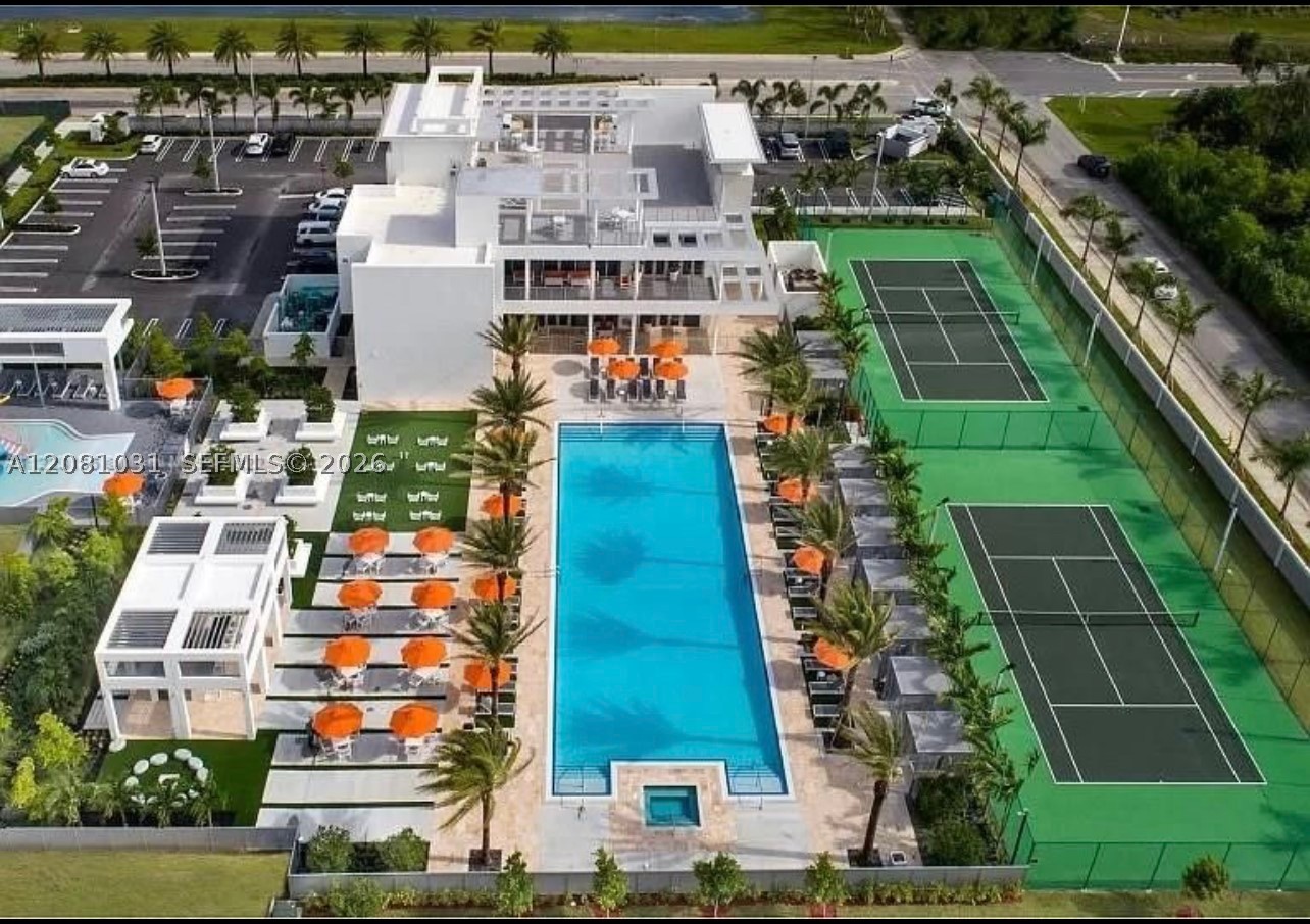 Doral photo 2