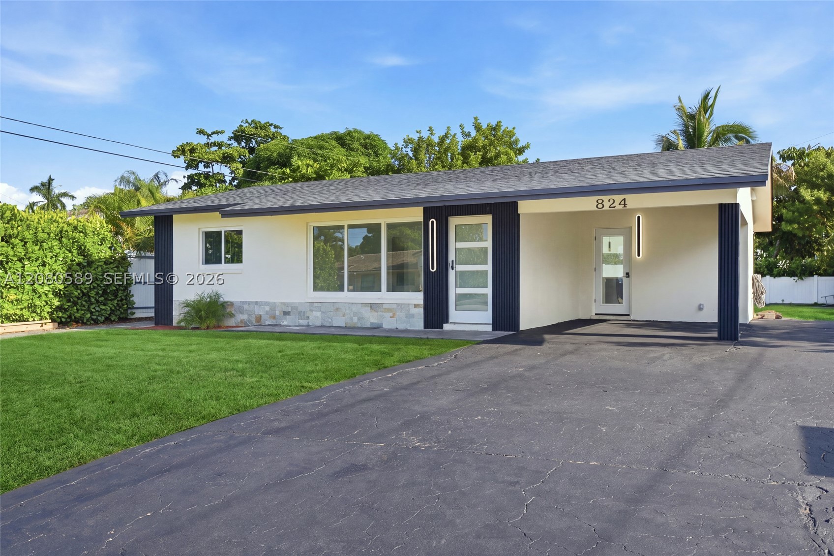 Wilton Manors photo 2