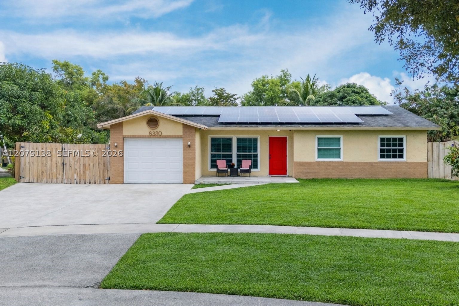 Pembroke Pines photo 1