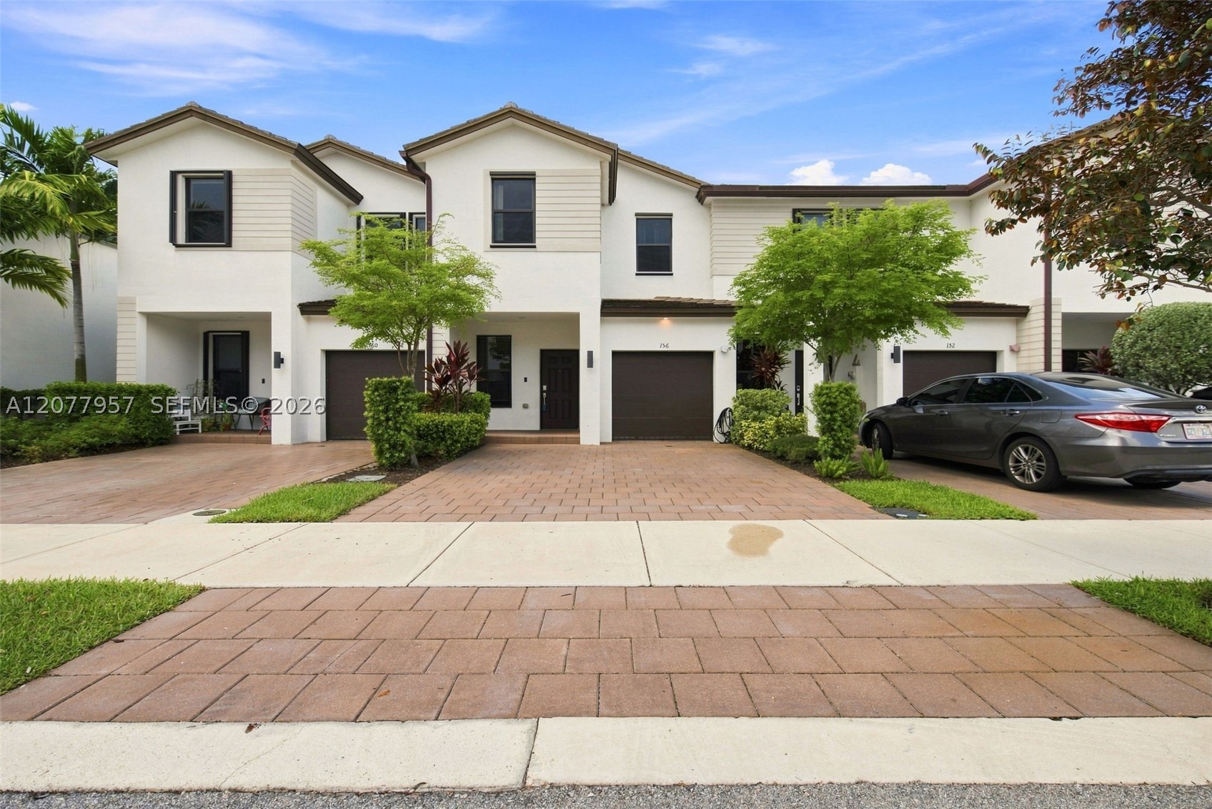 Pembroke Pines photo 1