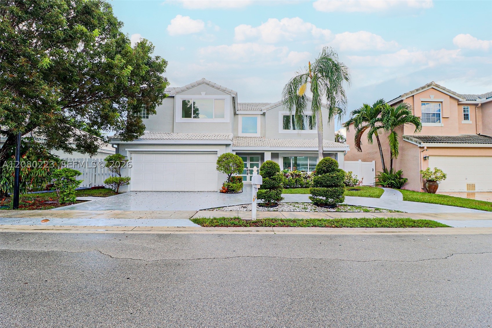 Pembroke Pines photo 4