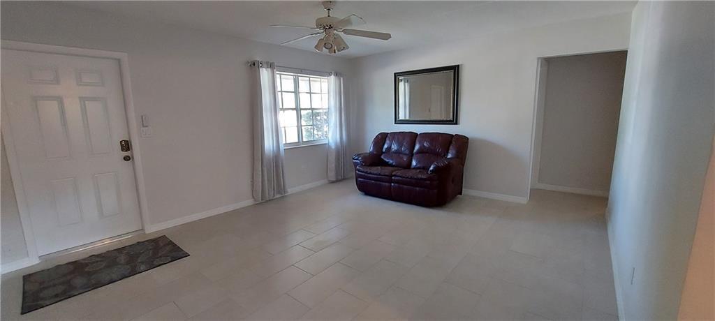 Hallandale Beach photo 2