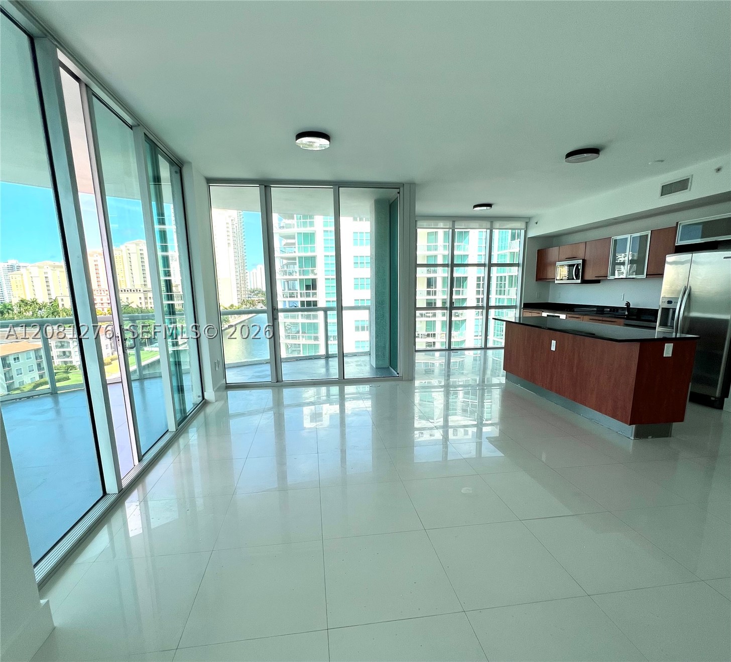Aventura photo 1