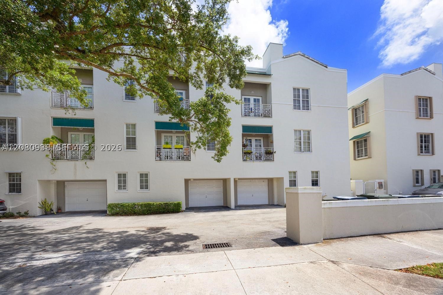 South Miami photo 3