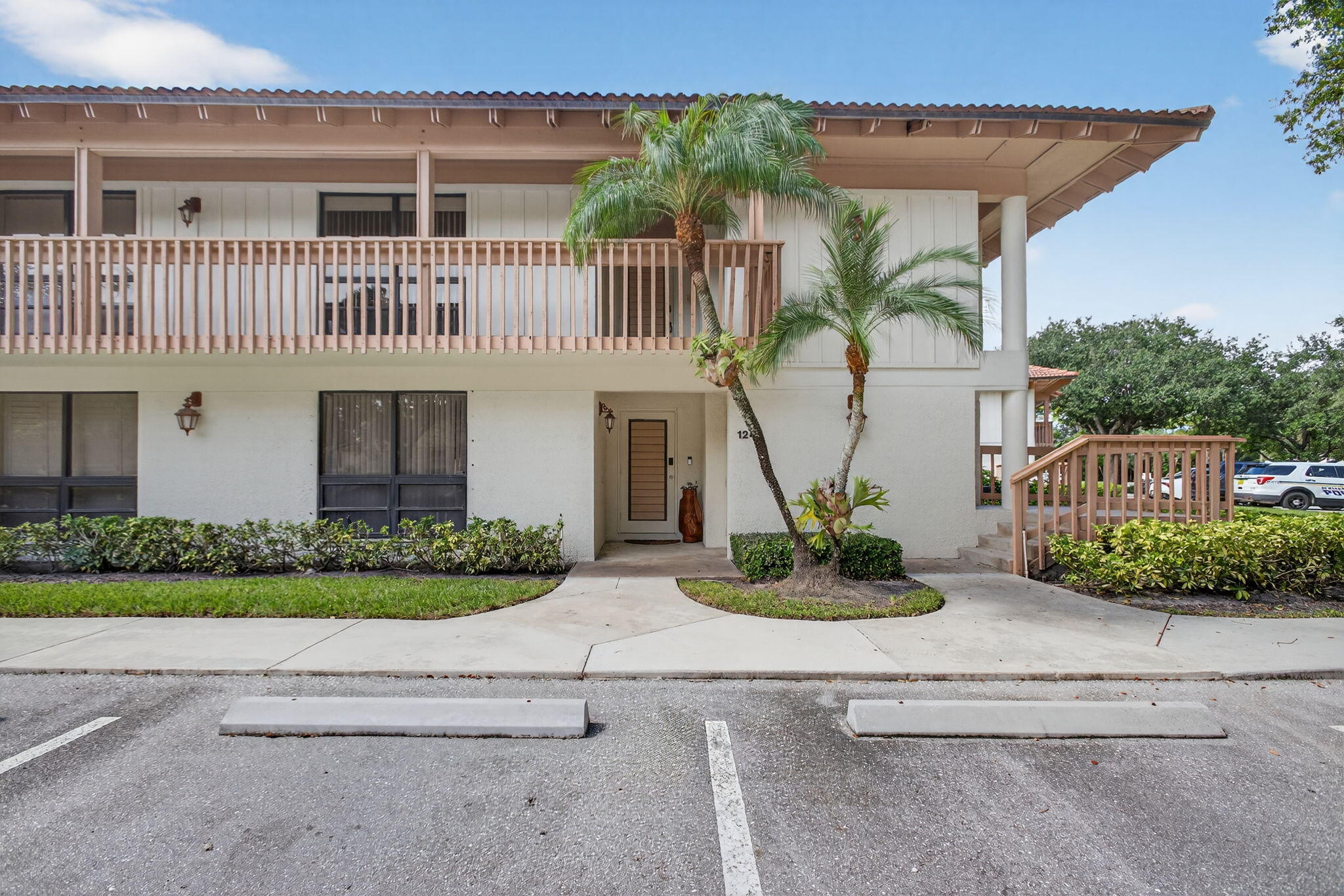 Palm Beach Gardens photo 1