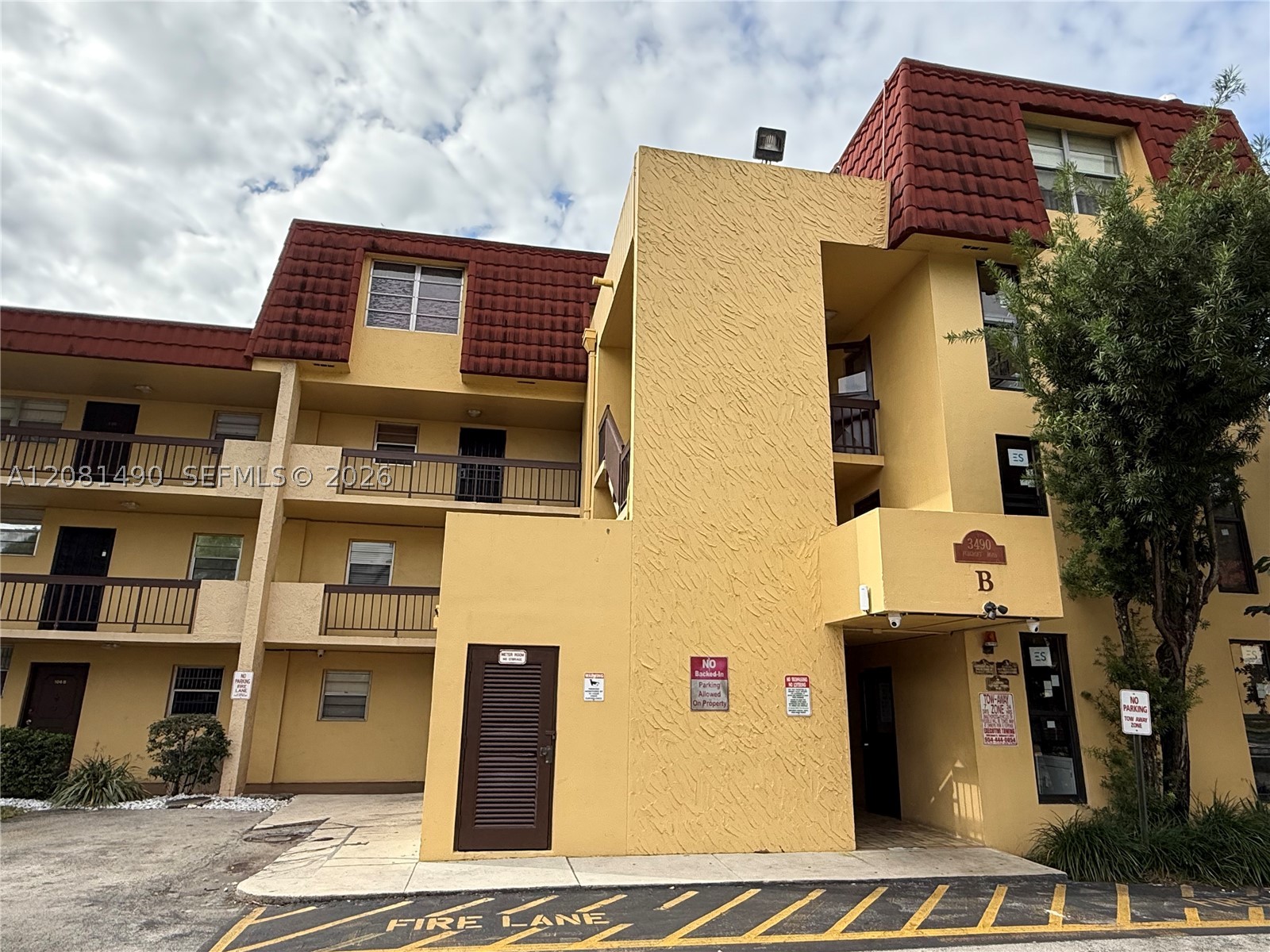 Miramar photo 1