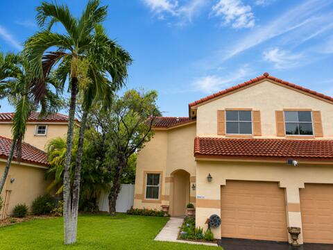 Pembroke Pines photo 3