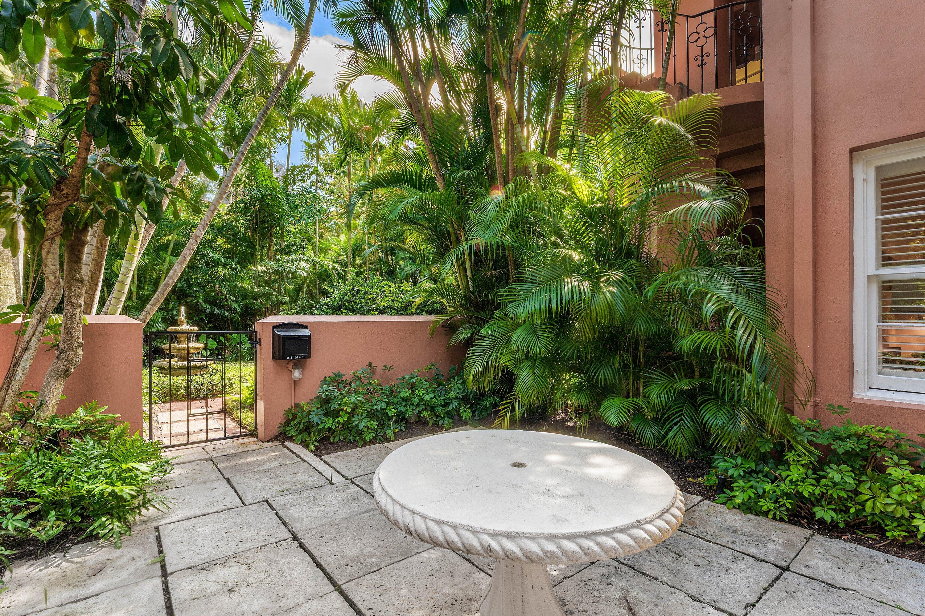 Palm Beach photo 4