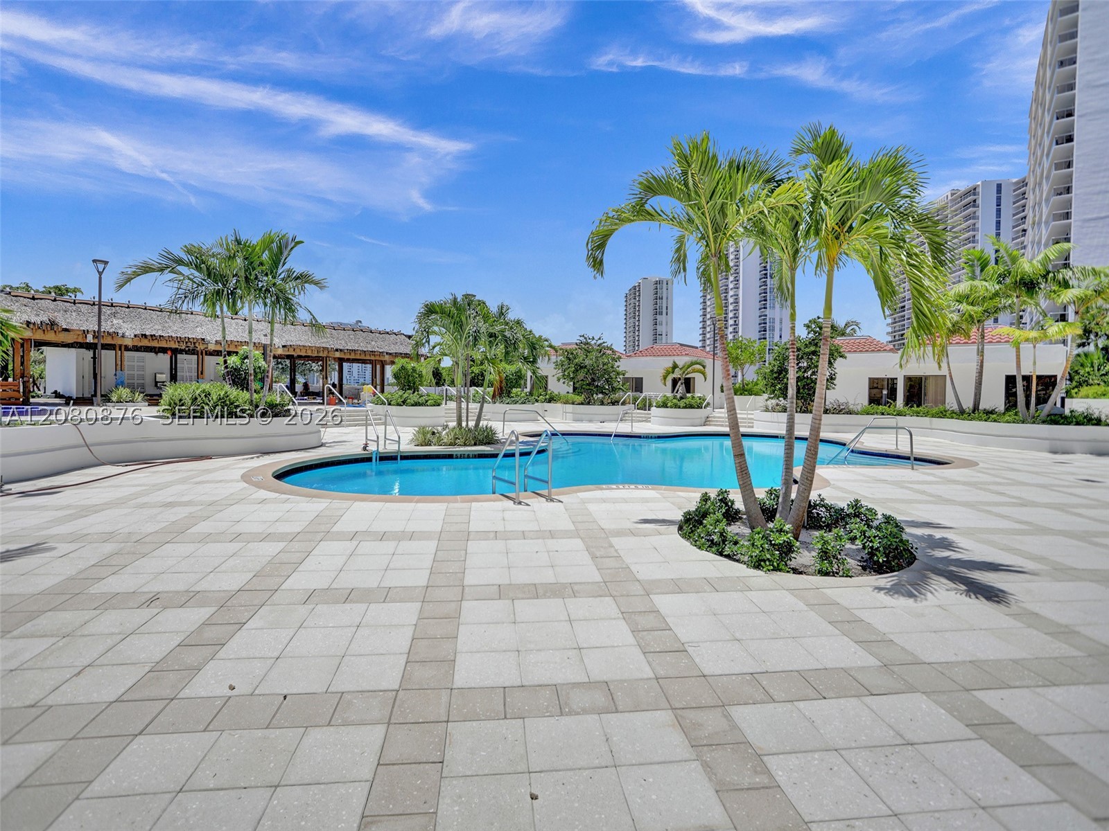 Aventura photo 2