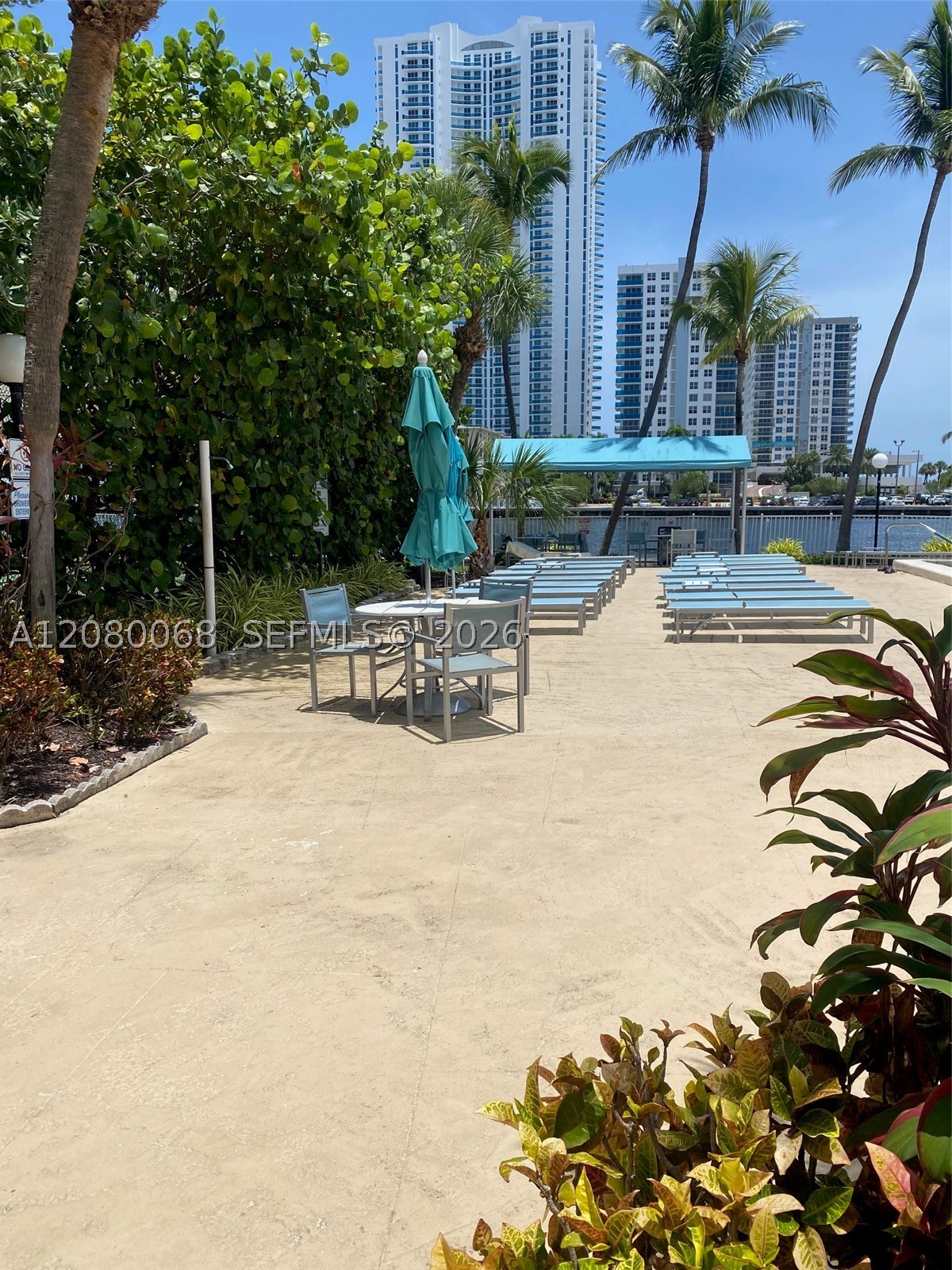 Hallandale Beach photo 2