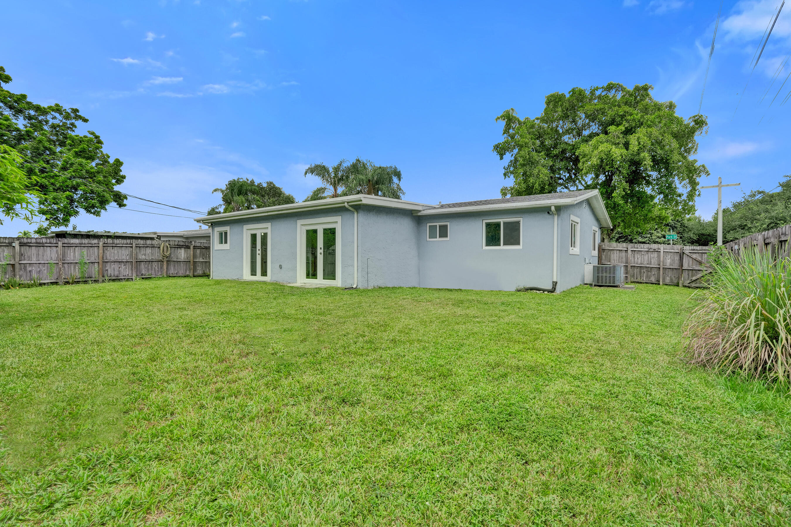 Hollywood photo 3