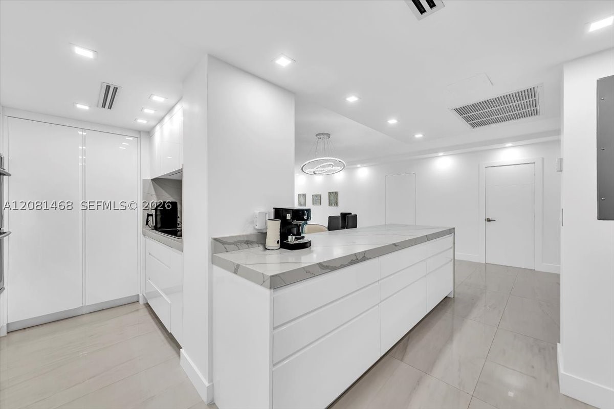 Bal Harbour photo 2