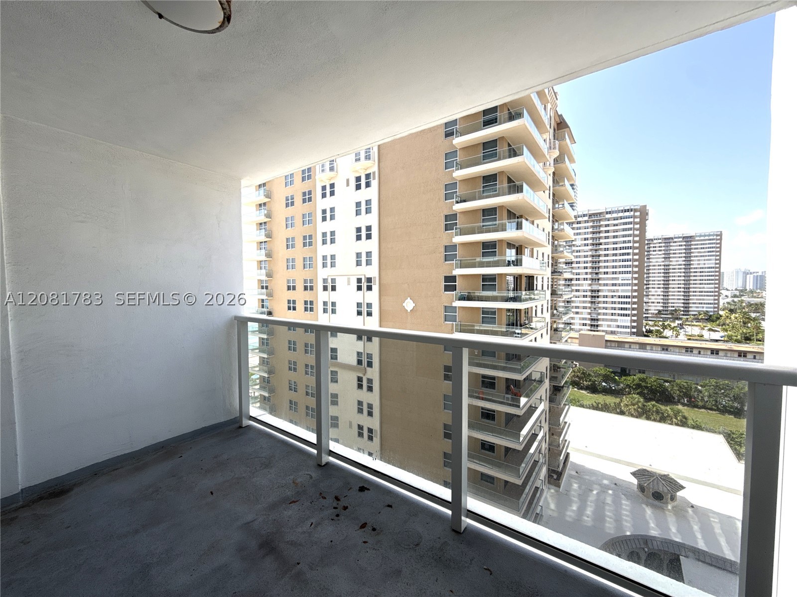 Hallandale Beach photo 4