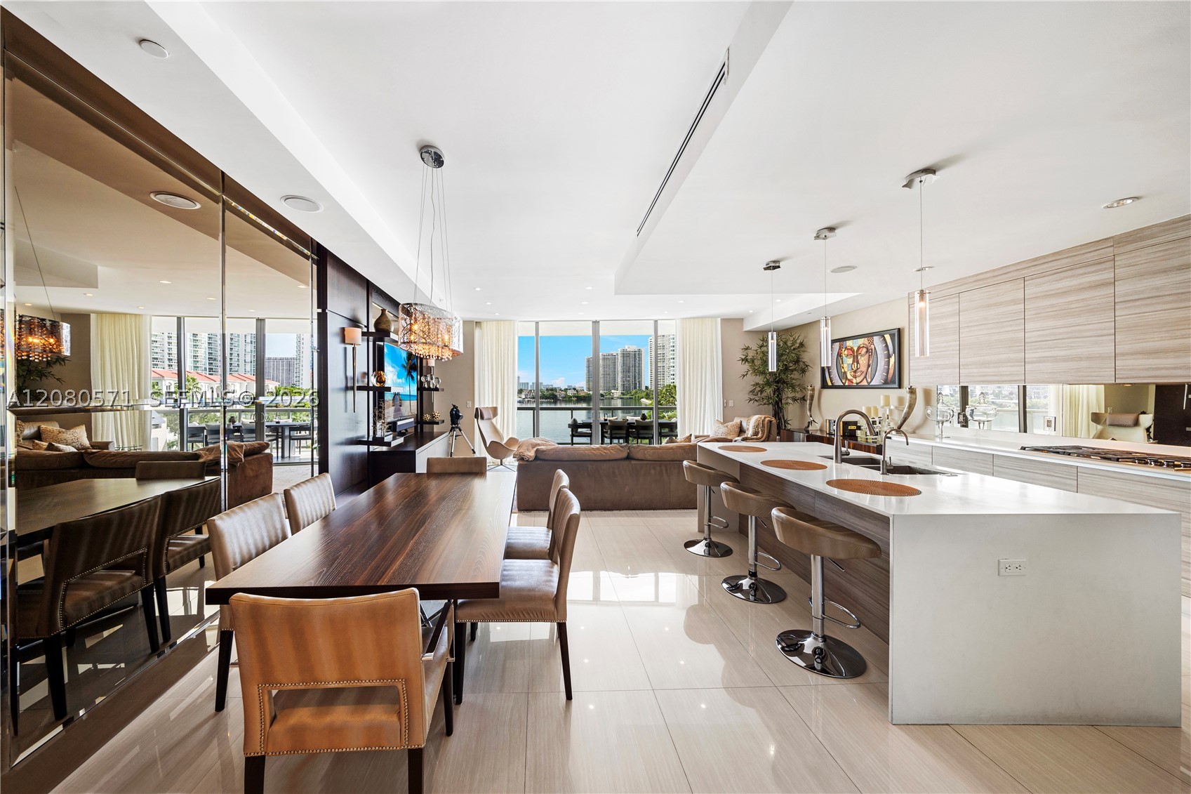 Aventura photo 4