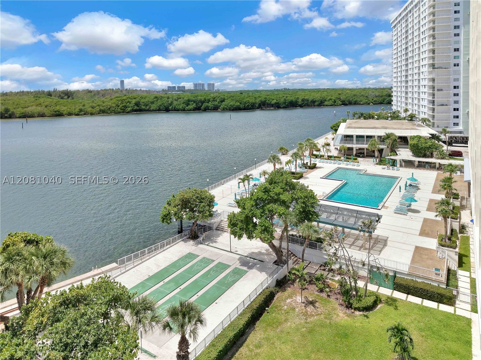 Sunny Isles Beach photo 3