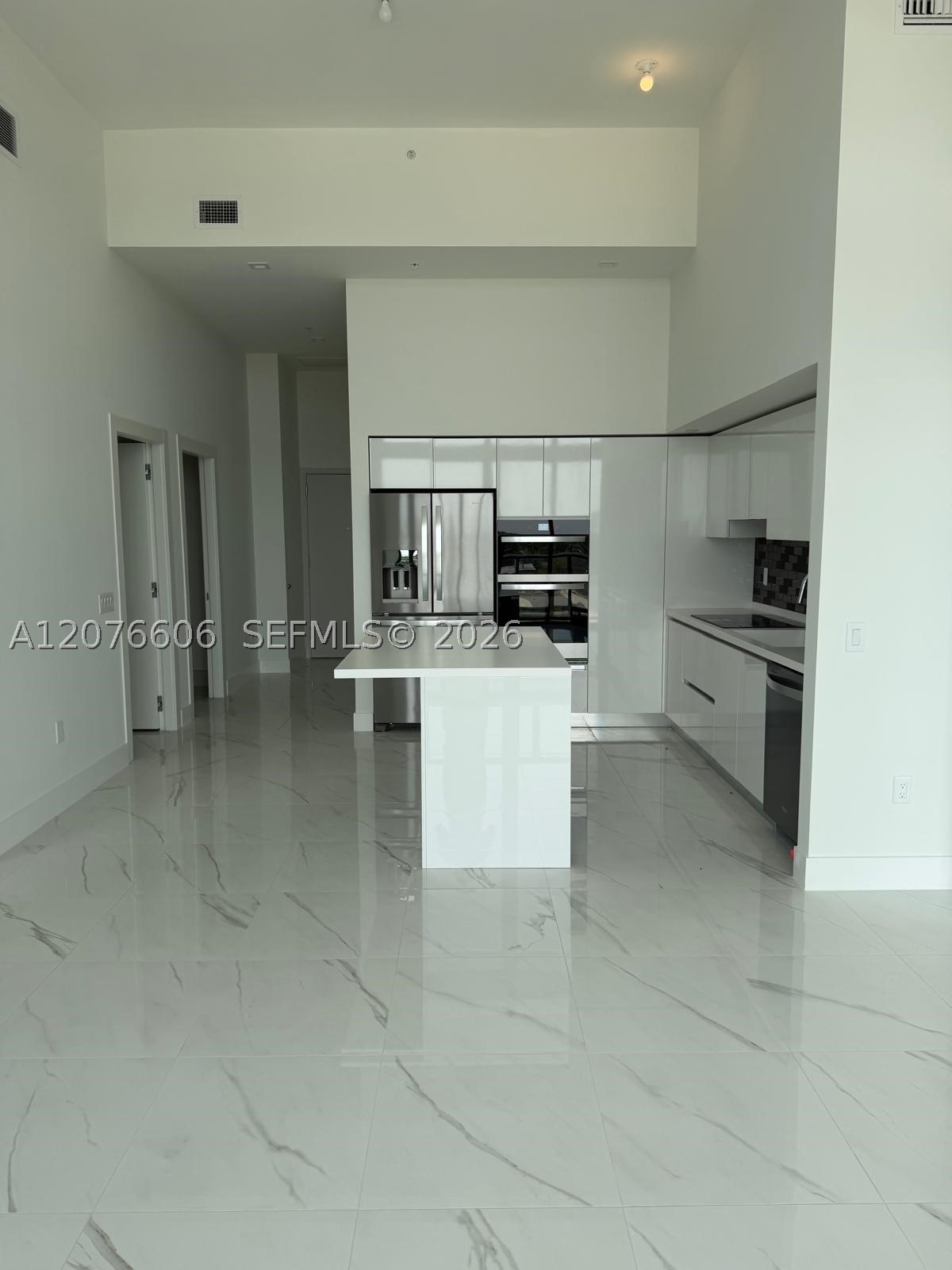 Hallandale Beach photo 3