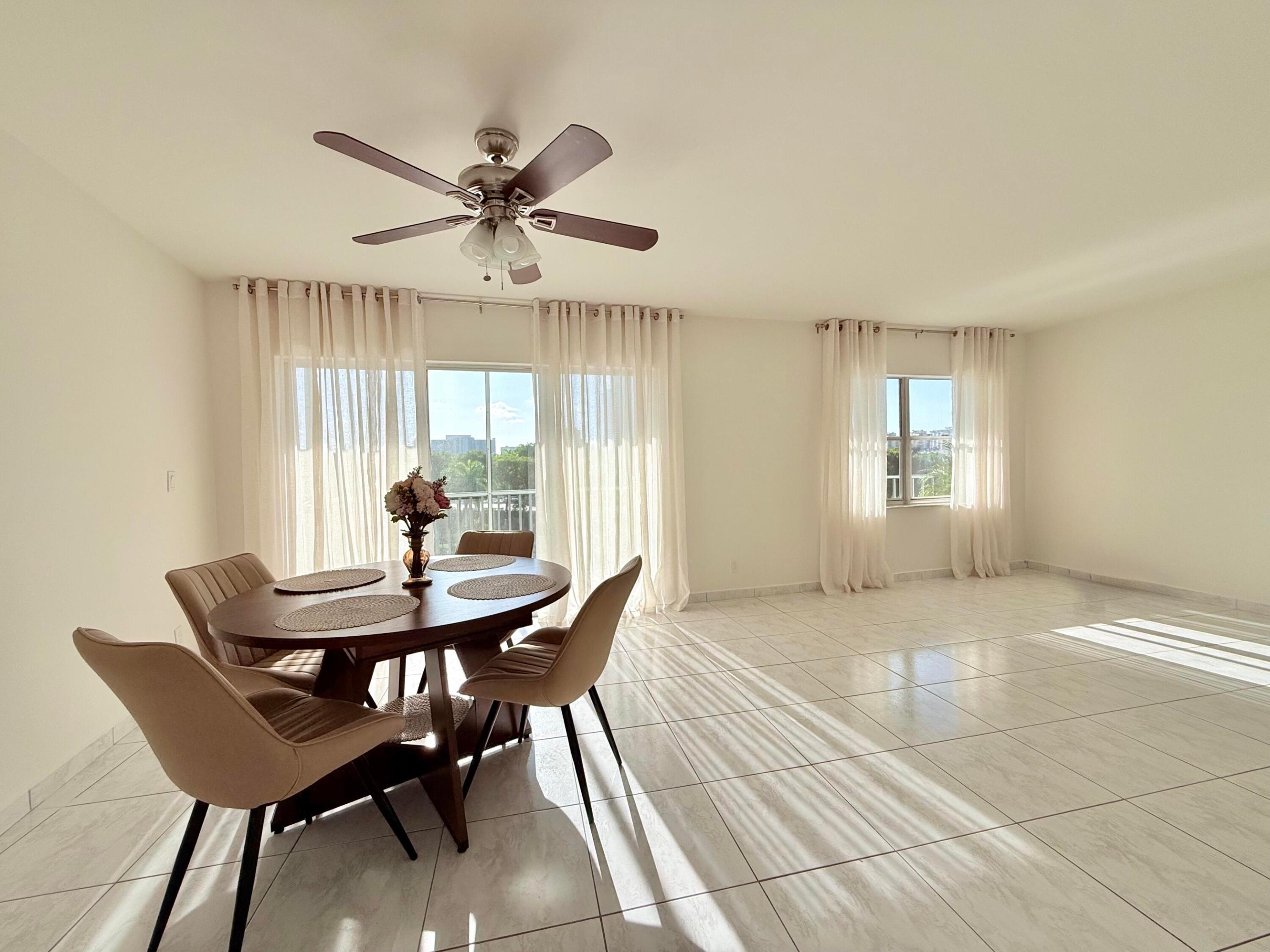 Hallandale Beach photo 1