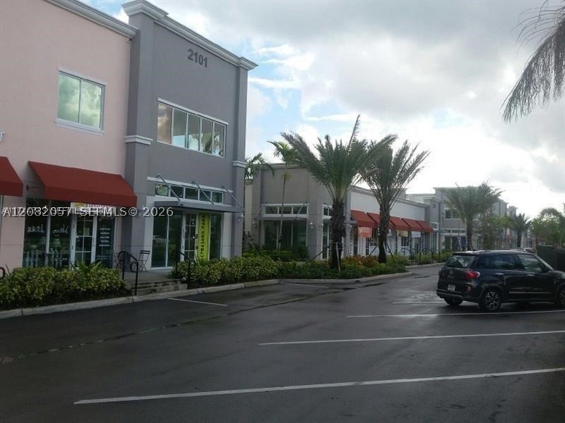 Miramar photo 3