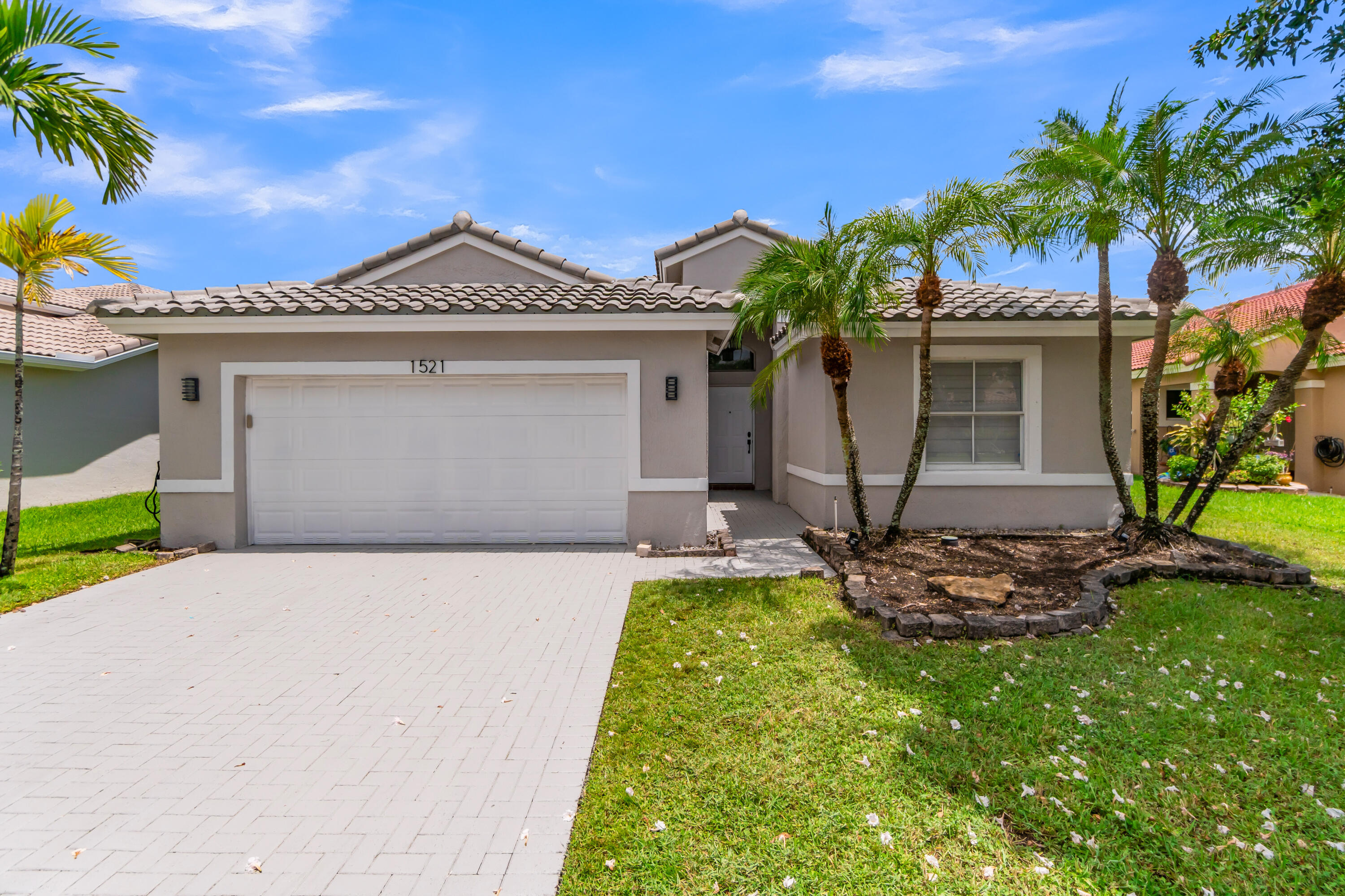Pembroke Pines photo 1