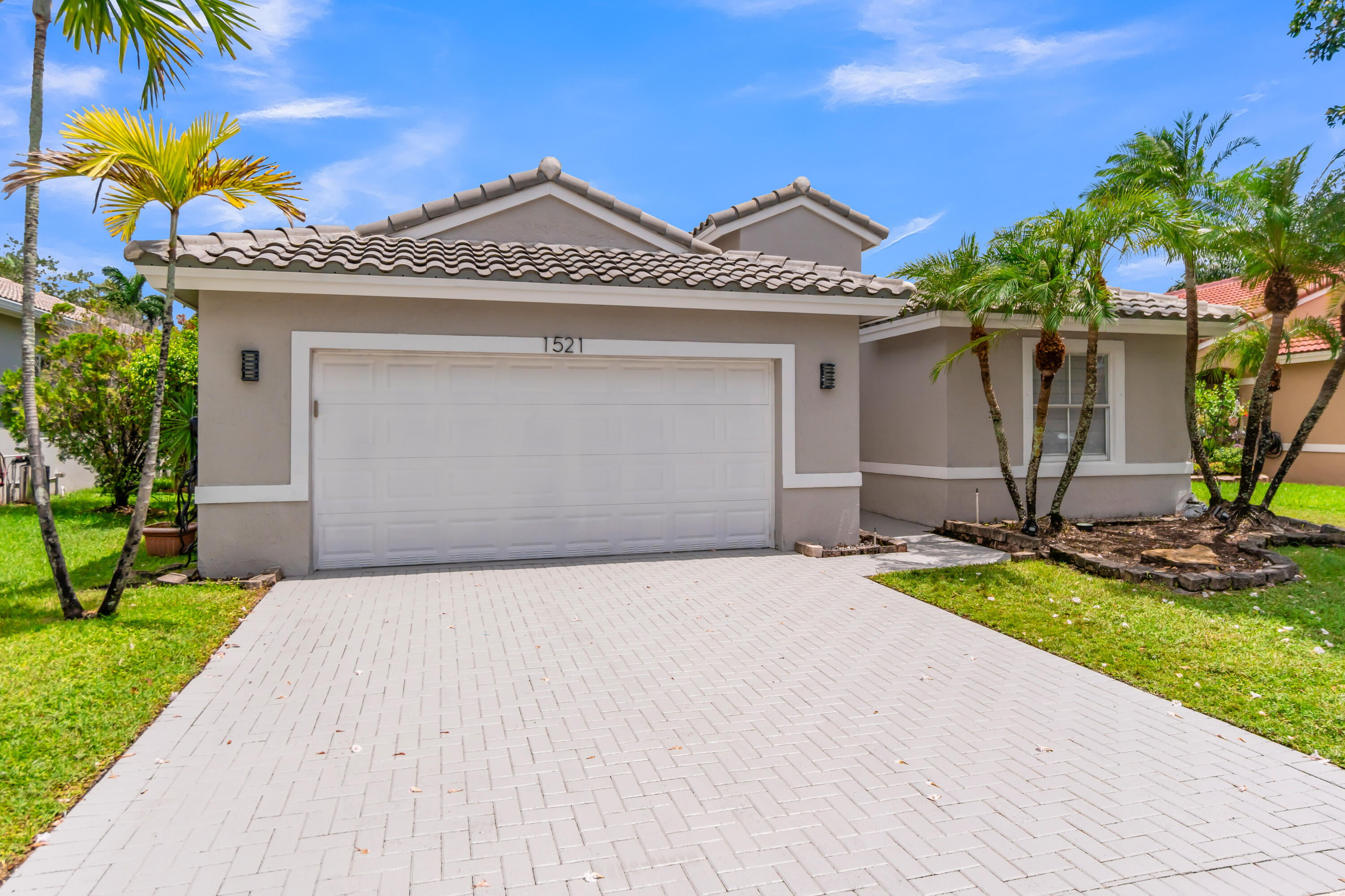 Pembroke Pines photo 4