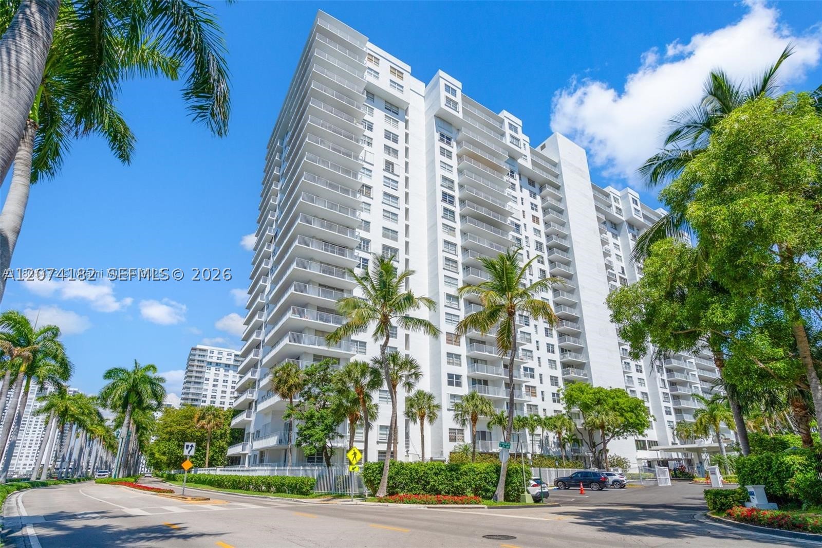 Aventura photo 3