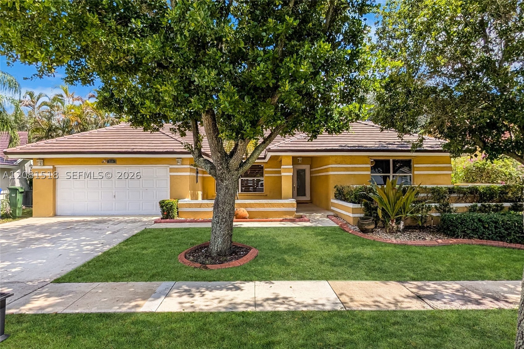 Pembroke Pines photo 1