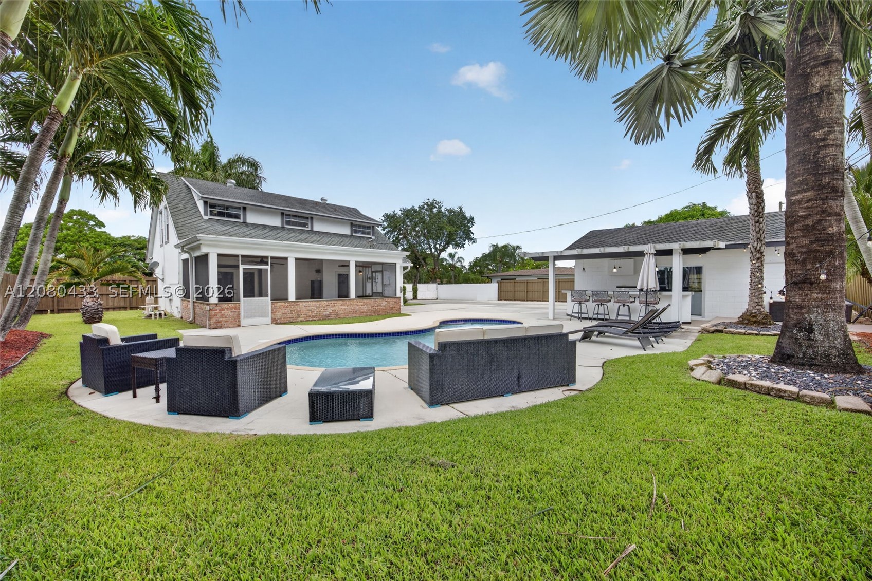 Palmetto Bay photo 2