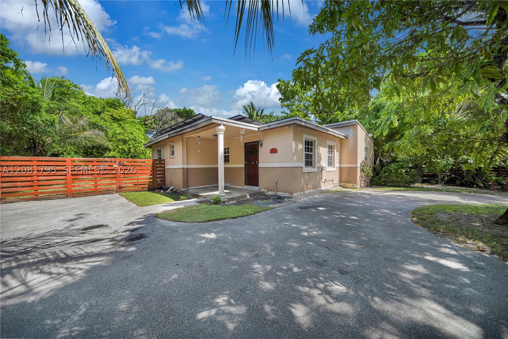 South Miami photo 3