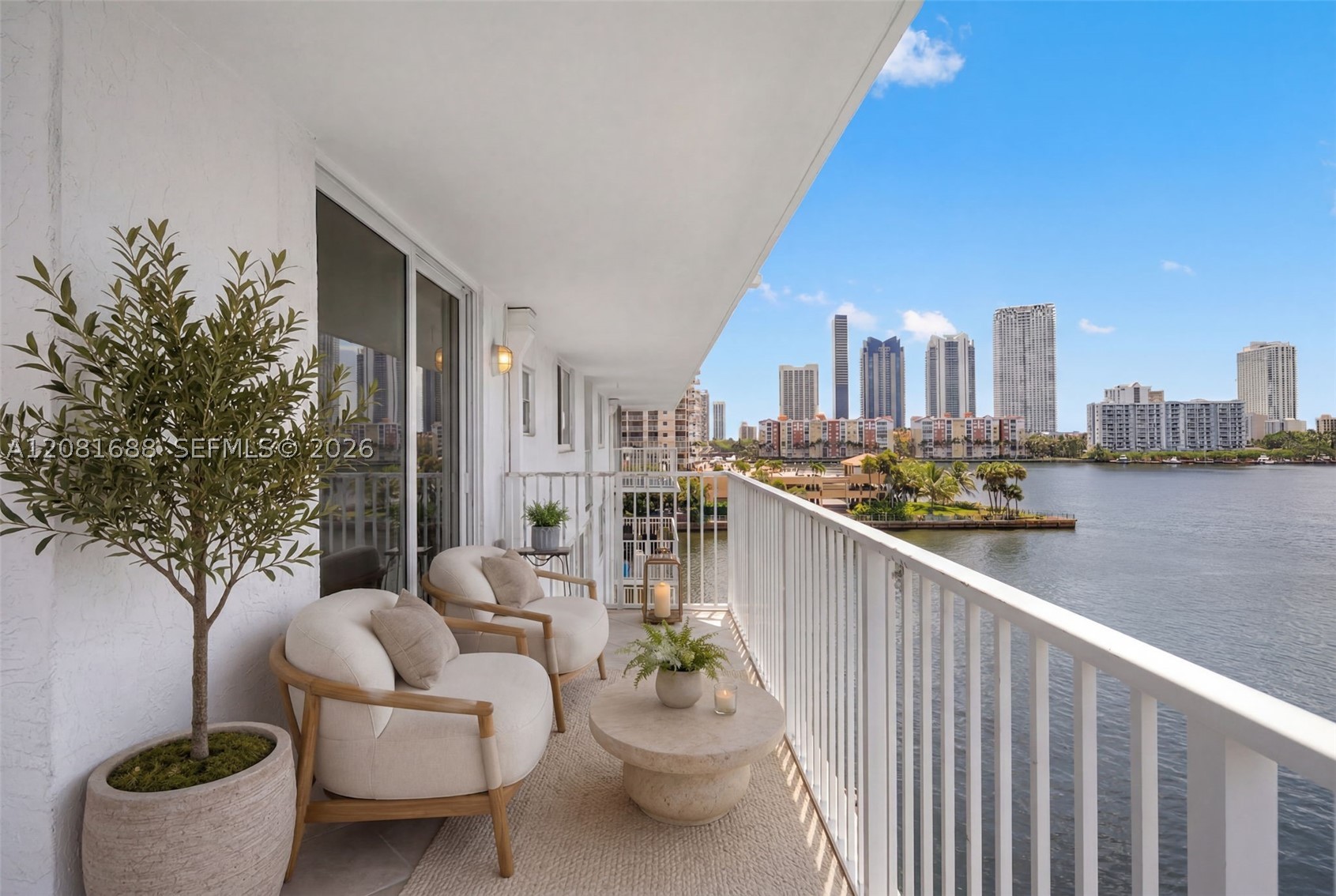 North Miami Beach photo 2