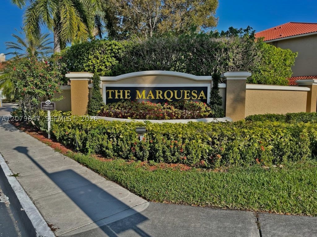 Pembroke Pines photo 1