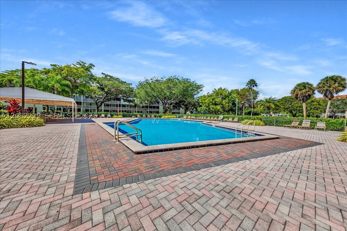 Pembroke Pines photo 2