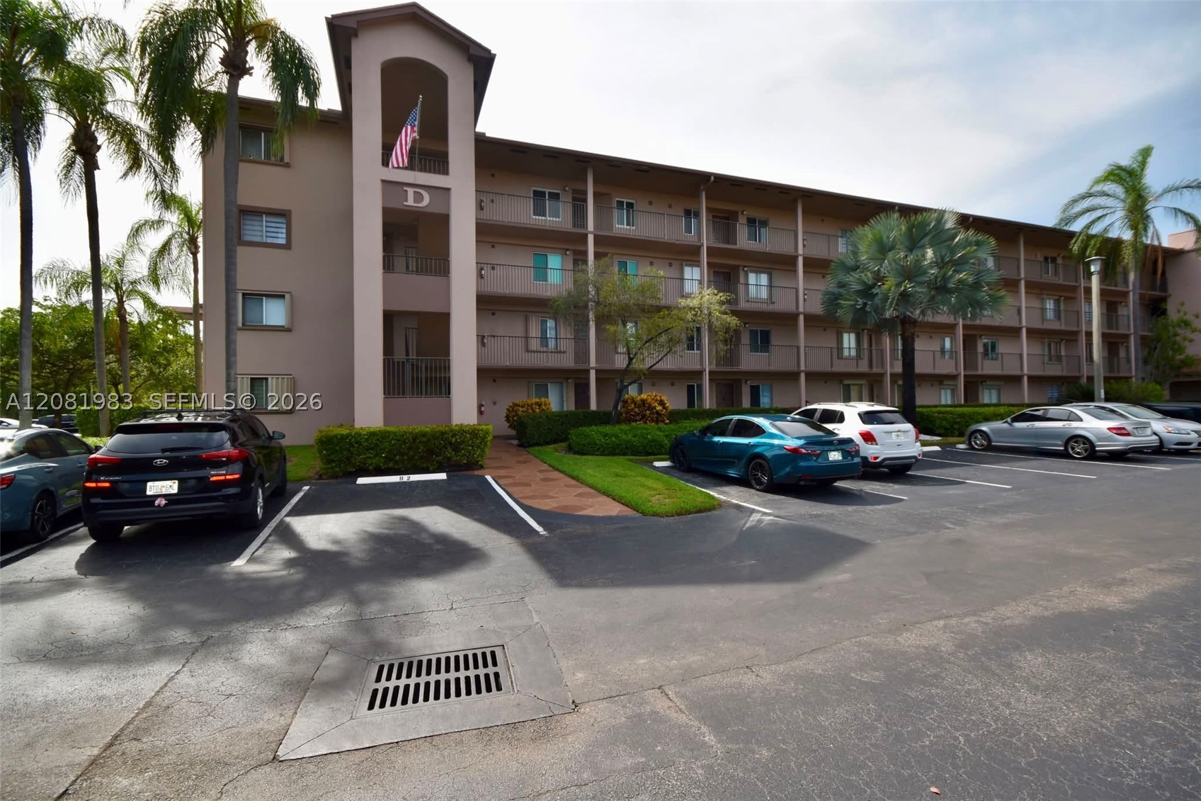 Pembroke Pines photo 1