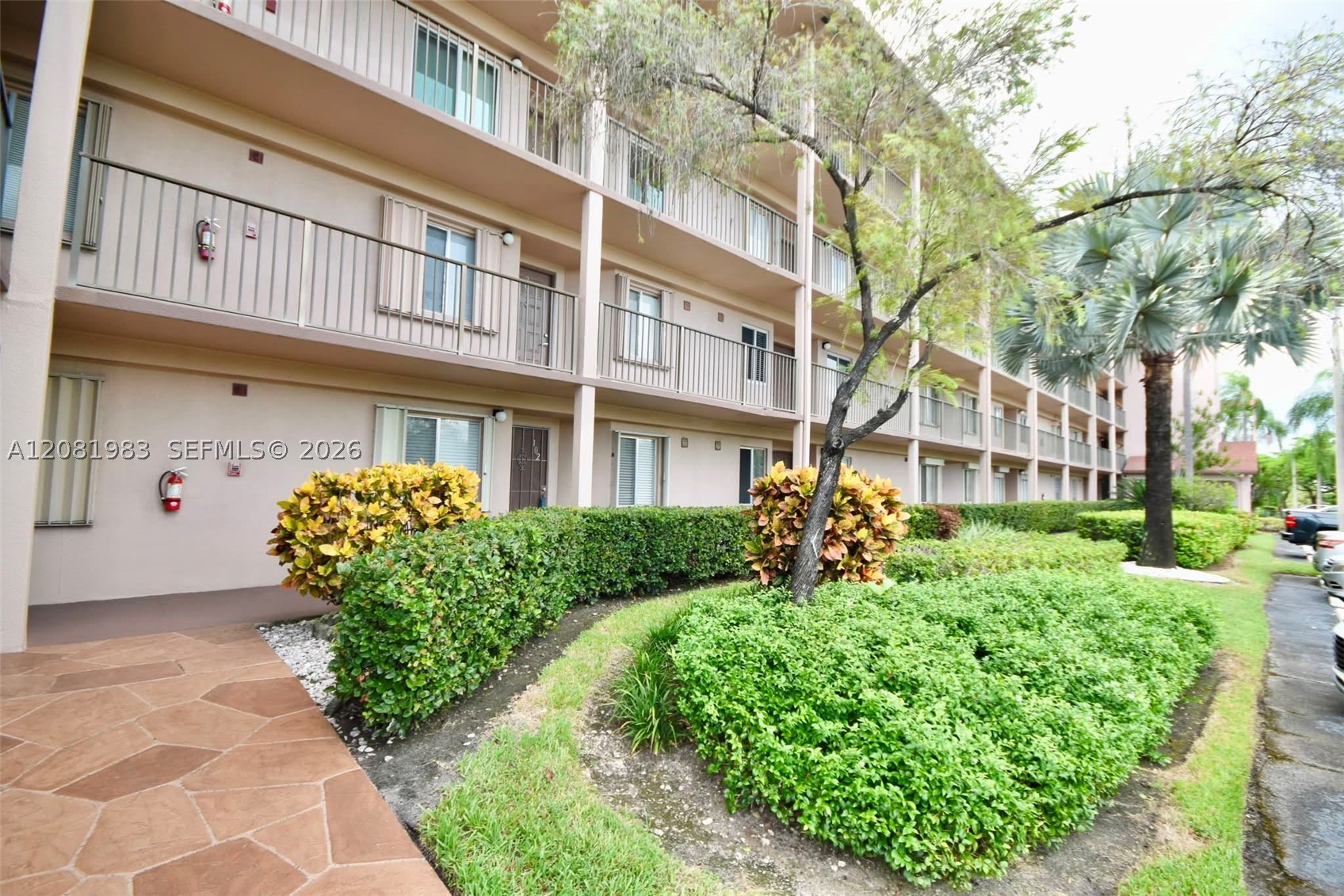 Pembroke Pines photo 3