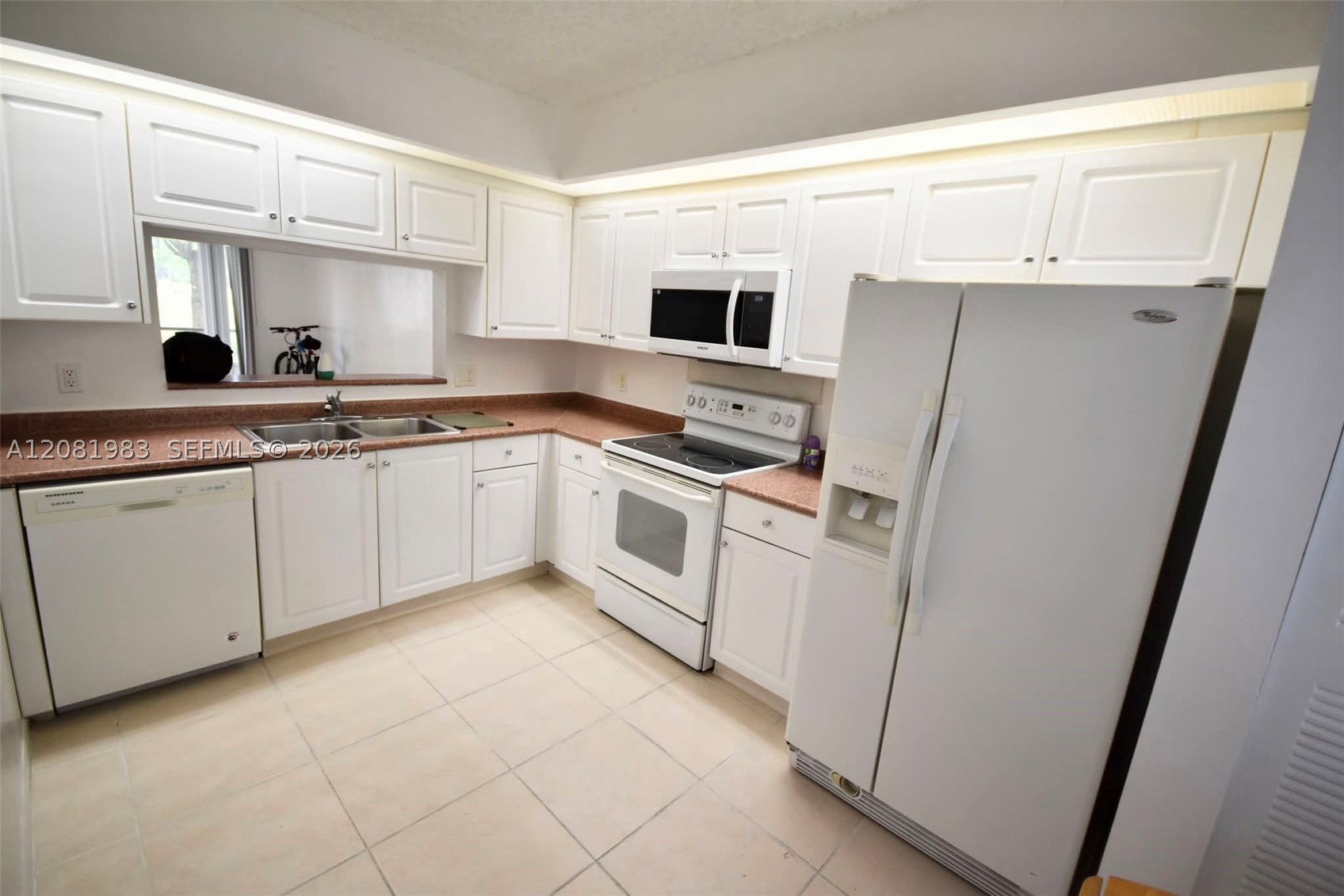 Pembroke Pines photo 4