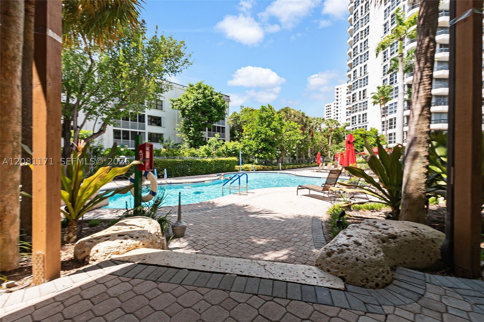 Aventura photo 1