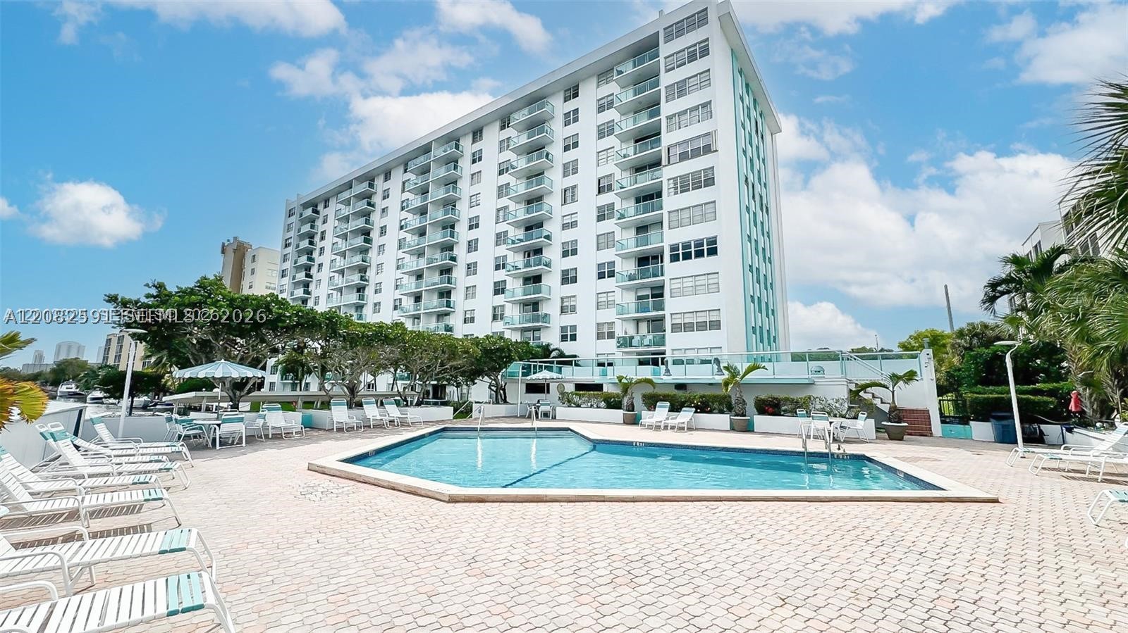 North Miami Beach photo 1