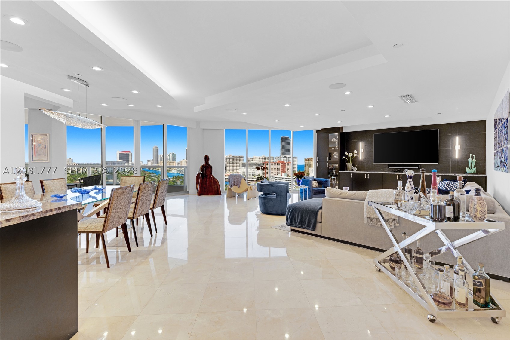 Aventura photo 1