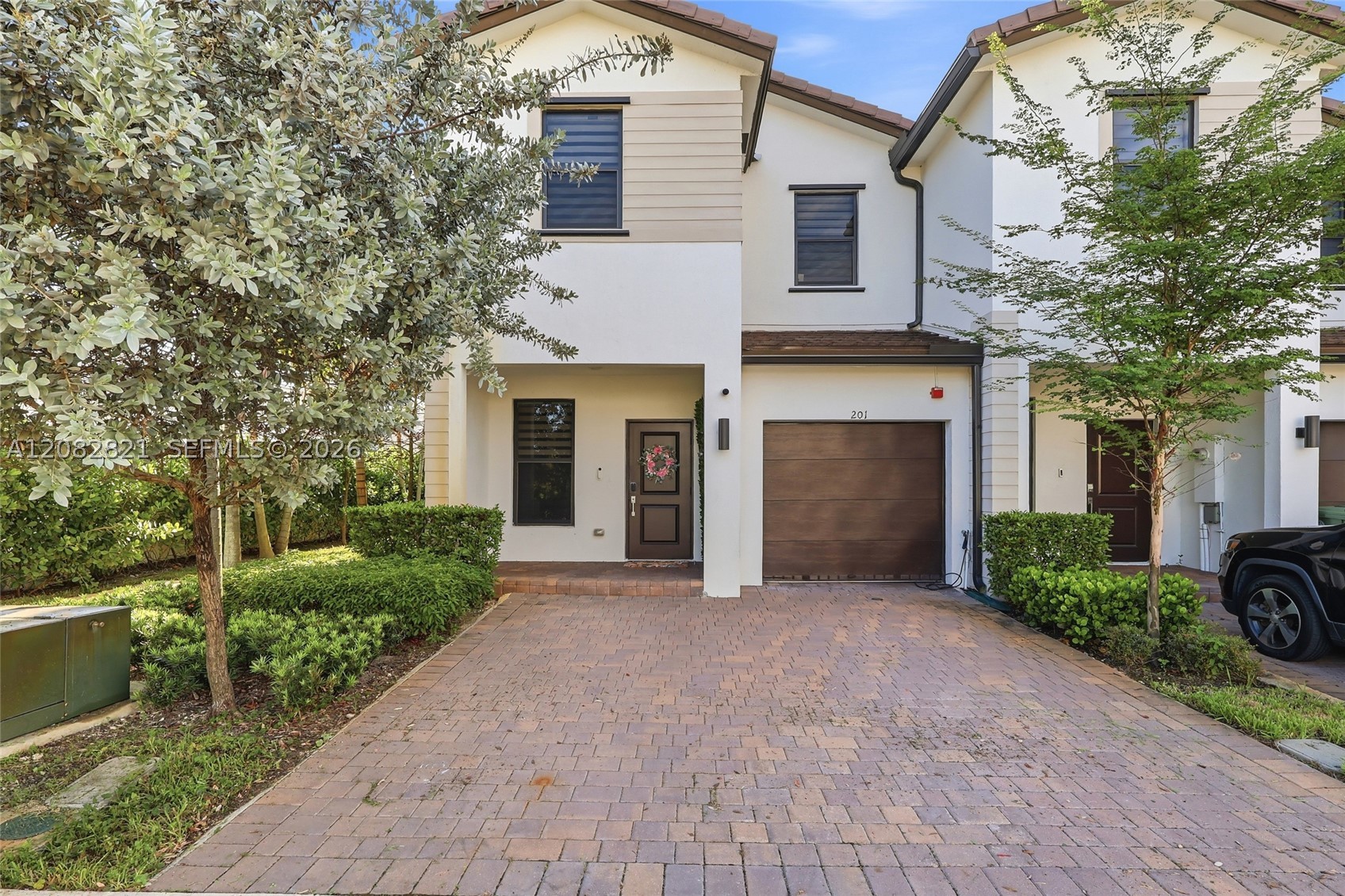 Pembroke Pines photo 1