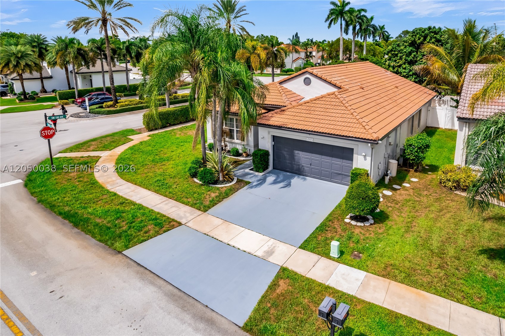 Pembroke Pines photo 1