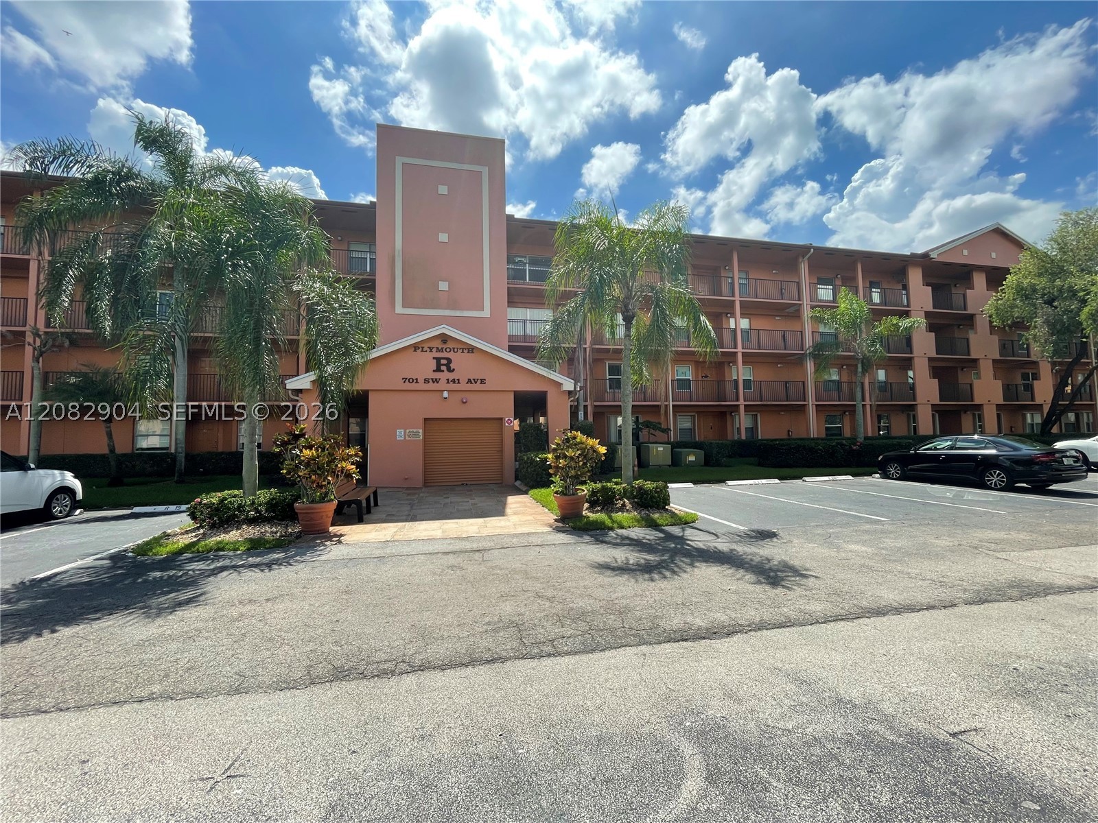 Pembroke Pines photo 1