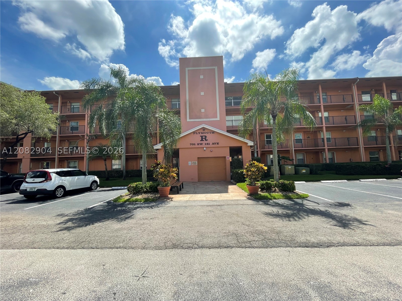 Pembroke Pines photo 2