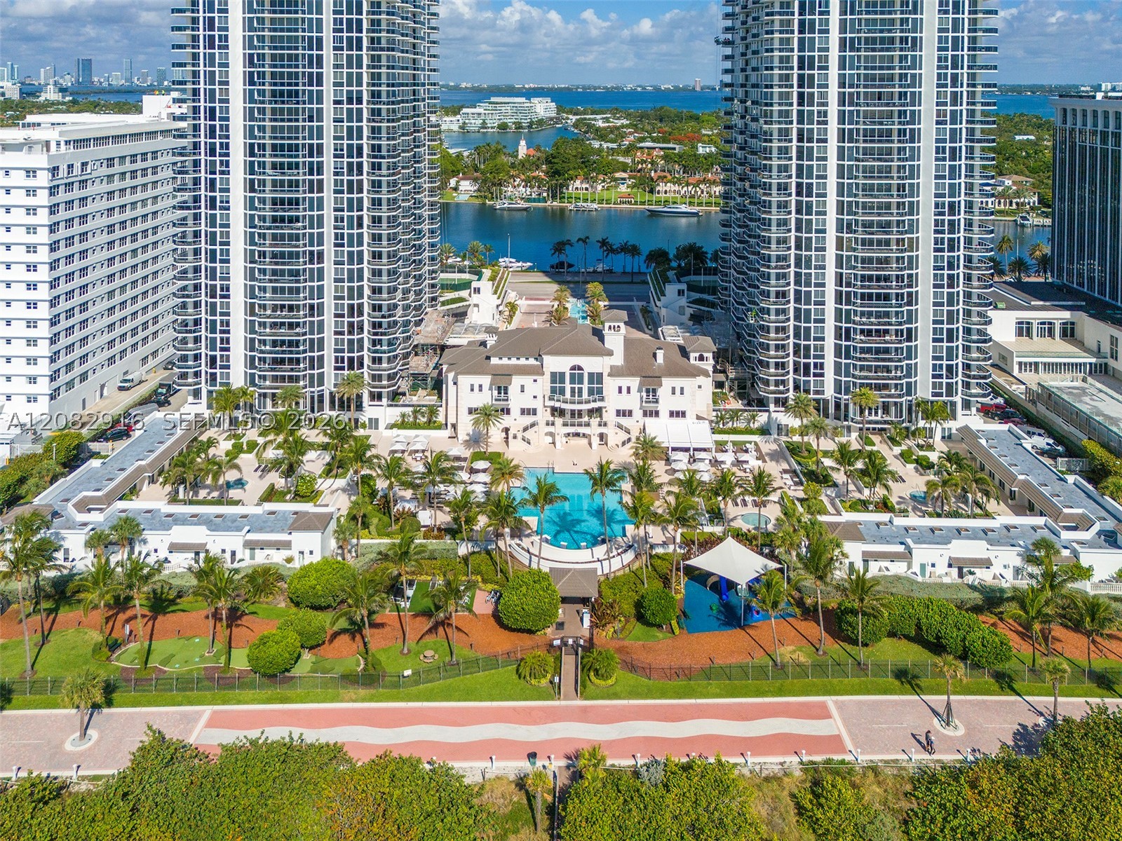 Miami Beach photo 2
