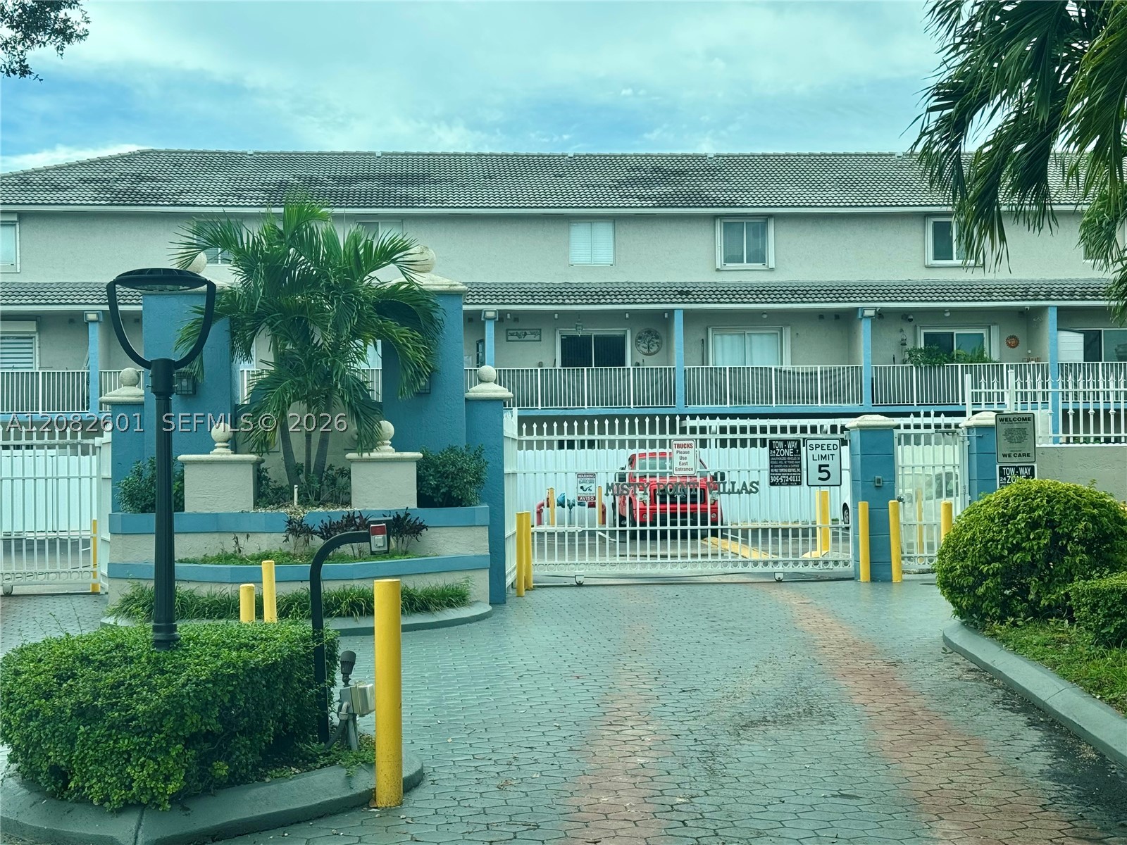 Hialeah Gardens photo 2