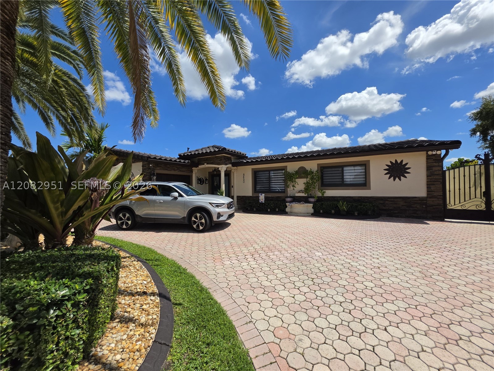 Hialeah photo 4