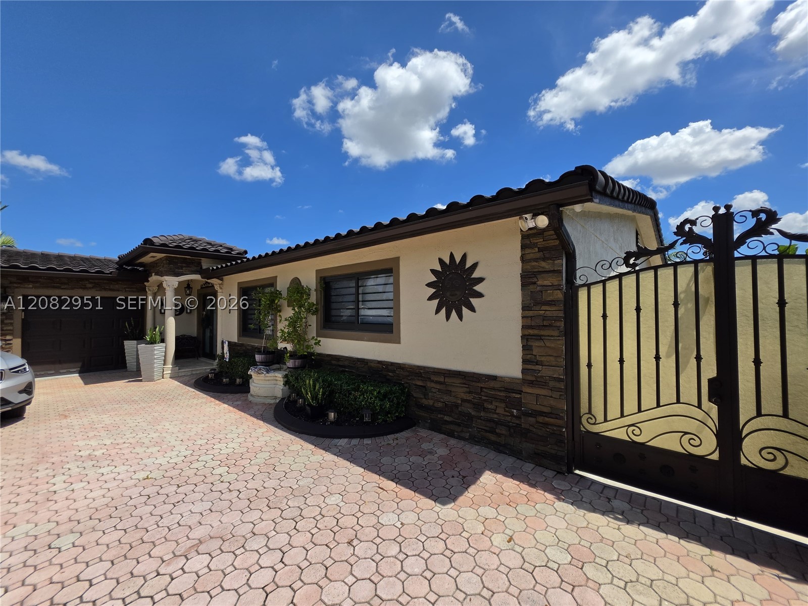 Hialeah photo 5