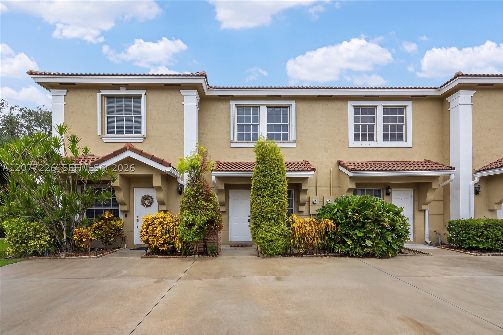 Pembroke Pines photo 2